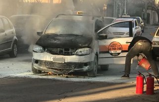 Se incendió un remís en Santo Tomé Se incendió un remís en Santo Tomé