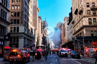 Explotó una tubería en la 5ta avenida de Nueva York Explotó una tubería en la 5ta avenida de Nueva York
