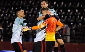 Colón, por las manos de Burián Colón, por las manos de Burián