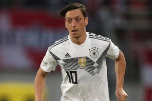 Özil anunció que se retira de la selección alemana por "racismo" Özil anunció que se retira de la selección alemana por "racismo"