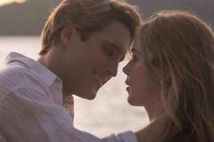 Diego Boneta y Camila Sodi, ¿más que compañeros de "Luis Miguel"? Diego Boneta y Camila Sodi, ¿más que compañeros de "Luis Miguel"?