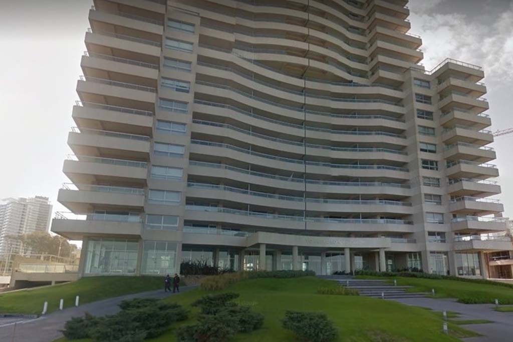 Una mujer y su hija murieron tras caer desde un piso 21