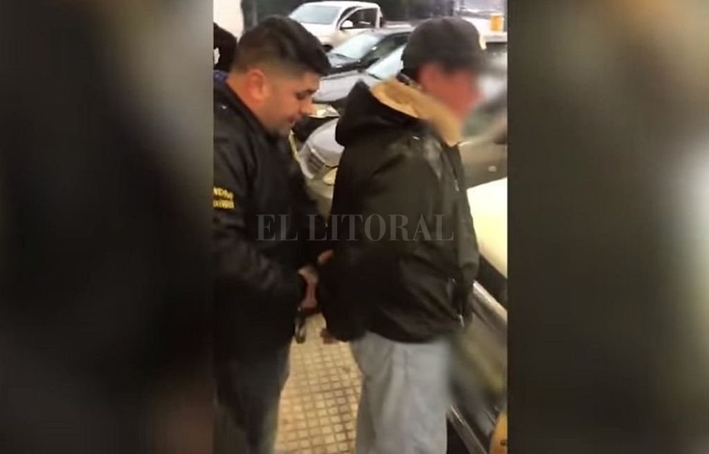 Niña de 8 años grabó a su padre mientras abusaba de su hermana menor y logró que fuera detenido por la policía — Conmoción en Argentina