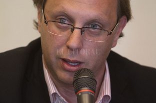 Ajuste La eliminación del Fondo Sojero impactará en obras públicas provinciales y municipales - Gonzalo Saglione, ministro de Economía de la provincia. La eliminación del Fondo Sojero impactará en obras públicas provinciales y municipales - Gonzalo Saglione, ministro de Economía de la provincia.