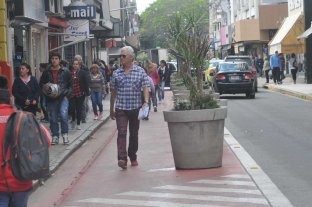 Este miércoles Arranca la remodelación de calle Mendoza - Calle Mendoza en épocas de fiestas se colma de gente Arranca la remodelación de calle Mendoza - Calle Mendoza en épocas de fiestas se colma de gente
