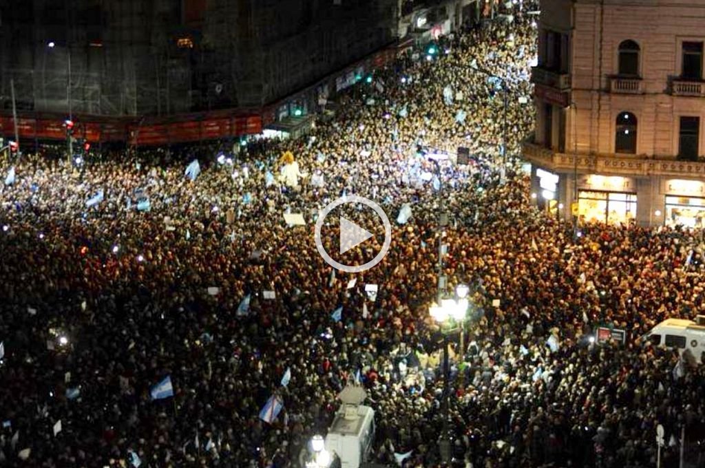 Movilizaciones en todo el país #21A: Miles se manifestaron para pedir el desafuero de Cristina Fernández - #21A: Miles se manifestaron para pedir el desafuero de Cristina Fernández - -