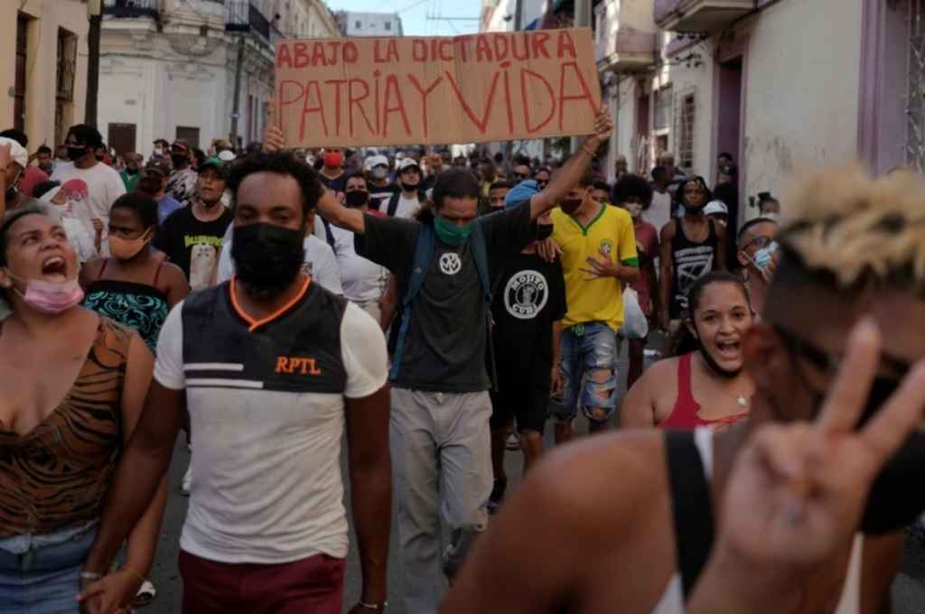 Cuba tipificó delitos como "la subversión social" y la difusión de noticias falsas en Internet : : El Litoral - Noticias - Santa Fe - Argentina - Vimarsana News