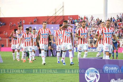 Superliga de F�tbol. Uni�n perdi� 3 a 0 contra V�lez Sarsfield