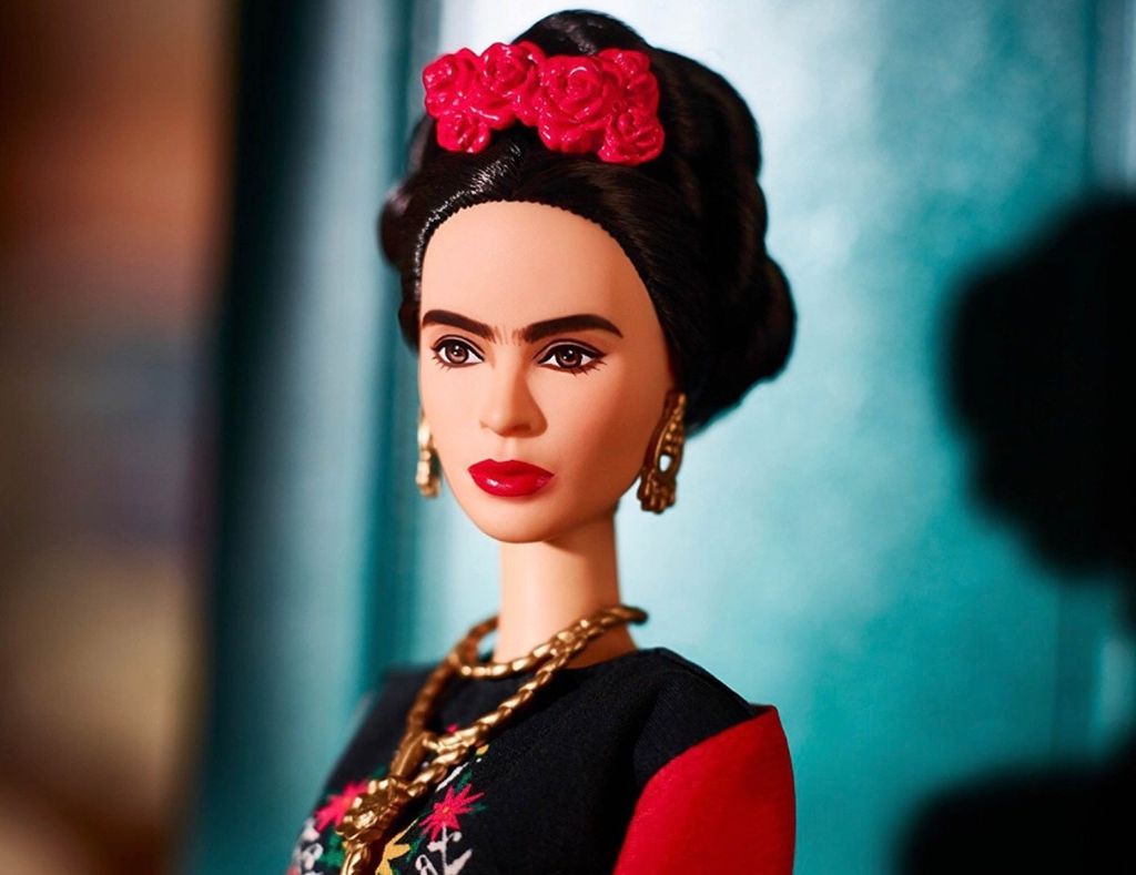 Polémica salió a la venta Barbie inspirada en Frida Kahlo El