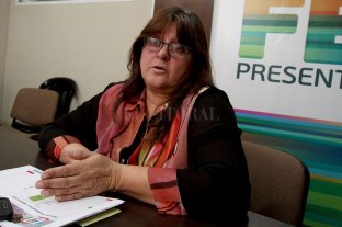 Licitación caída, "hasta nuevo aviso" La Nación no construirá 20 jardines en Santa Fe - El Plan Nacional 3.000 jardines no logró construir ninguno en Santa Fe. El dato fue confirmado por la subsecretaria de Recursos Físicos y Logística del Ministerio de Educación de Santa Fe, arquitecta Cristina Di Filippo. La Nación no construirá 20 jardines en Santa Fe - El Plan Nacional 3.000 jardines no logró construir ninguno en Santa Fe. El dato fue confirmado por la subsecretaria de Recursos Físicos y Logística del Ministerio de Educación de Santa Fe, arquitecta Cristina Di Filippo.