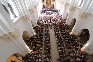 El viernes La Sinfónica y el Coro, en la Basílica - El Coro y la Sinfónica, durante un concierto realizado en la Basílica en octubre del año pasado. La Sinfónica y el Coro, en la Basílica - El Coro y la Sinfónica, durante un concierto realizado en la Basílica en octubre del año pasado.
