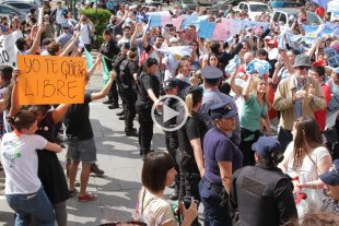 En la Legislatura Se realizaron manifestaciones a favor y en contra de la Educación Sexual Integral - Se realizaron manifestaciones a favor y en contra de la Educación Sexual Integral -