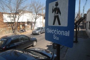 Inseguridad en Santa Fe Robos a domicilios: atacaron de nuevo en Sargento Cabral - Por jurisdicción, trabajó personal policial de la Seccional 5ta Robos a domicilios: atacaron de nuevo en Sargento Cabral - Por jurisdicción, trabajó personal policial de la Seccional 5ta