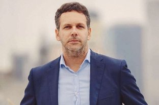 Tras la renuncia de Caputo Quién es Guido Sandleris, el reemplazante de Caputo en el Banco Central - Este martes por la mañana, luego de la renuncia de Luis Caputo a la presidencia del Banco Central, se conoció que lo reemplazará el actual secretario de Política Económica, Guido Sandleris. Quién es Guido Sandleris, el reemplazante de Caputo en el Banco Central - Este martes por la mañana, luego de la renuncia de Luis Caputo a la presidencia del Banco Central, se conoció que lo reemplazará el actual secretario de Política Económica, Guido Sandleris.