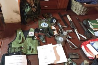 Se realizaron operativos en cuatro provincias Desbaratan un grupo paramilitar que reivindicaba al coronel "carapintada" Seineldín - Desbaratan un grupo paramilitar que reivindicaba al coronel "carapintada" Seineldín -