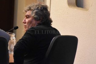 Mega estafa millonaria en el sur de Santa Fe El presunto cabecilla negó los hechos y acusó de "corrupto" al registro provincial - El abogado Antonio Di Benedetto está acusado de ser el jefe de la organización criminal que habría realizado estafas por mil millones de pesos. El presunto cabecilla negó los hechos y acusó de "corrupto" al registro provincial - El abogado Antonio Di Benedetto está acusado de ser el jefe de la organización criminal que habría realizado estafas por mil millones de pesos.