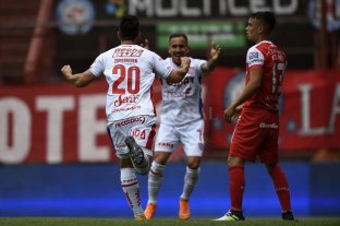 Superliga Argentina de Fútbol - Fecha 9 Unión le ganó a Argentinos y es escolta - Unión le ganó a Argentinos y es escolta -