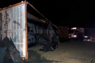 Rutas trágicas Tres muertos en siniestros viales en Santa Fe - Un choque de camiones ocurrido en Tacural dejó como saldo la muerte de uno de los choferes Tres muertos en siniestros viales en Santa Fe - Un choque de camiones ocurrido en Tacural dejó como saldo la muerte de uno de los choferes