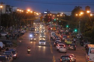 Inseguridad en Santa Fe Robaron dinero de un supermercado chino de la Av. Aristóbulo del Valle - El robo tuvo lugar en un comercio de la transitada avenida Aristóbulo del Valle Robaron dinero de un supermercado chino de la Av. Aristóbulo del Valle - El robo tuvo lugar en un comercio de la transitada avenida Aristóbulo del Valle