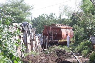 Barrio Santa Rosa de Lima A milímetros de la tragedia - A milímetros de la tragedia -