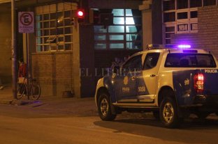Mendoza y San Jerónimo Acuchillaron a un joven en la Plaza del Soldado - La pareja herida fue atendida en el Cullen Acuchillaron a un joven en la Plaza del Soldado - La pareja herida fue atendida en el Cullen