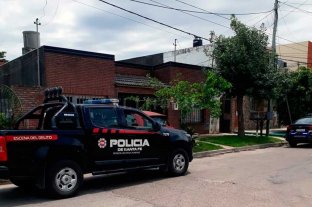 Inseguridad en Santa Fe Mientras descansaban en una quinta, les desvalijan su casa - Personal policial trabajó en el lugar y escuchó el reclamo de los vecinos. Mientras descansaban en una quinta, les desvalijan su casa - Personal policial trabajó en el lugar y escuchó el reclamo de los vecinos.