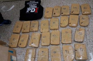 En la madrugada de este miércoles 150 kilos de marihuana incautados en barrio Siete Jefes - 150 kilos de marihuana incautados en barrio Siete Jefes -