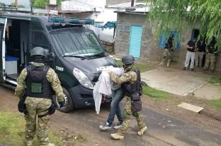 Peligrosos Apresan a los autores de dos homicidios - Agentes de las TOE capturaron al acusado de asesinar a Alejandro Benítez (65). Apresan a los autores de dos homicidios - Agentes de las TOE capturaron al acusado de asesinar a Alejandro Benítez (65).