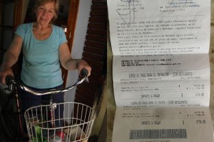 Ocurrió en Mendoza Insólito: $ 14.000 de multa a una jubilada por andar en bicicleta sin casco - Insólito: $ 14.000 de multa a una jubilada por andar en bicicleta sin casco -