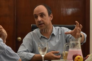 Las marcas que deja en la ciudad y sus aspiraciones para dirigir la provincia Corral abre su último año de gobierno y todavía no definen si será candidato - ¿Doble rol? Como intendente tiene un año más para trabajar por la ciudad. ¿Será el candidato de Cambiamos para disputar la gobernación de Santa Fe? "Queremos agotar todas las instancias de acuerdo", responde. Corral abre su último año de gobierno y todavía no definen si será candidato - ¿Doble rol? Como intendente tiene un año más para trabajar por la ciudad. ¿Será el candidato de Cambiamos para disputar la gobernación de Santa Fe? "Queremos agotar todas las instancias de acuerdo", responde.
