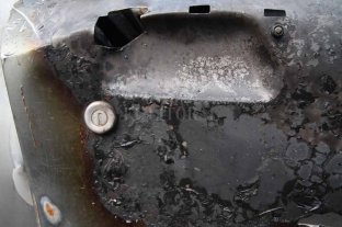 Quemacoches en Santa Fe Incendiaron una camioneta a metros de la Costanera - Imagen ilustrativa Incendiaron una camioneta a metros de la Costanera - Imagen ilustrativa