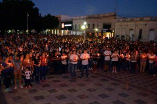 Dolor y bronca En silencio, Esperanza volvió a marchar por Agustina - En silencio, Esperanza volvió a marchar por Agustina -