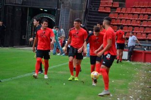 Amistoso internacional en Uruguay Colón viaja a Paysandú para jugar contra Nacional - Colón viaja a Paysandú para jugar contra Nacional -