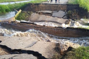 La provincia irá a la Justicia por los canales clandestinos Corte en Ruta 1: instalarán un puente Bailey y en 72 horas restablecerían la circulación - Corte en Ruta 1: instalarán un puente Bailey y en 72 horas restablecerían la circulación -