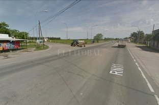 Choque a la salida del boliche Juzgarán a un conductor por la muerte de dos jóvenes de Recreo - Cruce de las rutas Nacional N° 11 y Provincial N° 5, a metros de donde se produjo el accidente. Juzgarán a un conductor por la muerte de dos jóvenes de Recreo - Cruce de las rutas Nacional N° 11 y Provincial N° 5, a metros de donde se produjo el accidente.