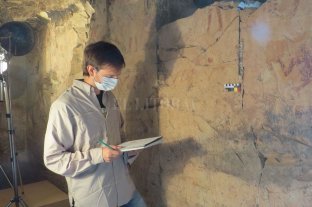Es Doctor en Ciencias Arqueológicas Un santafesino fue a Egipto a descifrar los misterios de una tumba milenaria - El arqueólogo santafesino en la antigua tumba, tomando registros documentales. El trabajo demandó un mes y medio. Un santafesino fue a Egipto a descifrar los misterios de una tumba milenaria - El arqueólogo santafesino en la antigua tumba, tomando registros documentales. El trabajo demandó un mes y medio.