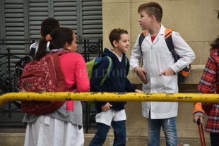 ¿Pueden los paros influir en el voto? Días sin clases, una "pesadilla" de la que resulta difícil despertar - Expectantes. Como todos los años, los más chicos esperan el inicio de clases. Mientras, los más grandes resuelven los asuntos pendientes. Días sin clases, una "pesadilla" de la que resulta difícil despertar - Expectantes. Como todos los años, los más chicos esperan el inicio de clases. Mientras, los más grandes resuelven los asuntos pendientes.