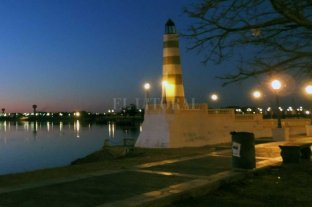 Santa Fe violenta Balearon a una mujer en la zona del Faro de la Costanera - El hecho que se investiga ocurrió en la zona del Faro de la Costanera santafesina Balearon a una mujer en la zona del Faro de la Costanera - El hecho que se investiga ocurrió en la zona del Faro de la Costanera santafesina