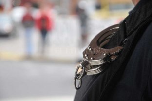 Informe del Ministerio de Seguridad Ya sancionaron a más de 100 policías santafesinos por faltas graves - Ya sancionaron a más de 100 policías santafesinos por faltas graves -
