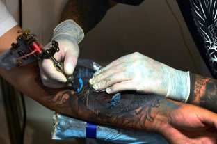 En la ciudad Campaña solidaria: "Un tatuaje por un juguete" - Campaña solidaria: "Un tatuaje por un juguete" -