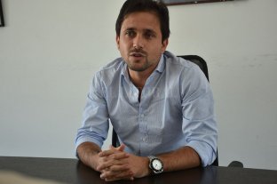 Camino a las generales "Es Bonfatti o Perotti, y para los radicales la opción no es Perotti" - Lucas Simoniello analizó el panorama político de cara a las elecciones generales. "Es Bonfatti o Perotti, y para los radicales la opción no es Perotti" - Lucas Simoniello analizó el panorama político de cara a las elecciones generales.