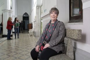 Entrevista a Ruth Harf "La docencia está cambiando de paradigma sobre el aprendizaje" - Amabilidad. Harf señala la importancia del trato en la educación: "Se aprende mejor con un buen vínculo que con un gran sabio", dice. "La docencia está cambiando de paradigma sobre el aprendizaje" - Amabilidad. Harf señala la importancia del trato en la educación: "Se aprende mejor con un buen vínculo que con un gran sabio", dice.