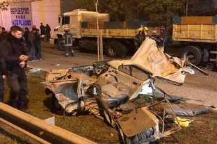 En el partido bonaerense de San Miguel del Monte Conmoción por la muerte de cuatro jóvenes en un confuso episodio: tres policías fueron desafectados - Conmoción por la muerte de cuatro jóvenes en un confuso episodio: tres policías fueron desafectados -