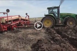 Esto también es campo Efecto inundaciones: tierra que se traga las máquinas - Efecto inundaciones: tierra que se traga las máquinas -