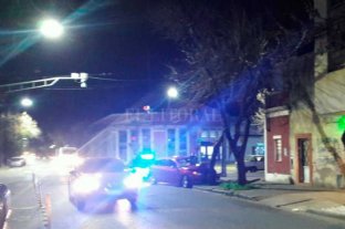 Se investiga lo sucedido Se estrelló contra un árbol frente a la Facultad de Derecho de la UNL - Se estrelló contra un árbol frente a la Facultad de Derecho de la UNL -