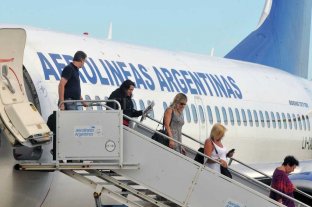 Sobre la cordillera de Los Andes Ocho heridos en vuelo de Aerolíneas que atravesó una zona de turbulencias - Ocho heridos en vuelo de Aerolíneas que atravesó una zona de turbulencias -