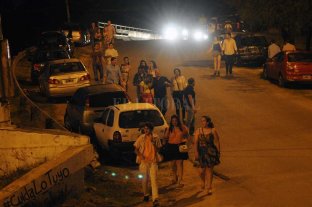 Apuñalado a la salida de una fiesta Un "trapito" sería el principal sospechoso - Descontrol. Iluminación deficiente, ausencia de policías y de ambulancias, descontrol vehicular; algunos de los males que se observan en la zona de boliches en el acceso a Alto Verde. Un "trapito" sería el principal sospechoso - Descontrol. Iluminación deficiente, ausencia de policías y de ambulancias, descontrol vehicular; algunos de los males que se observan en la zona de boliches en el acceso a Alto Verde.