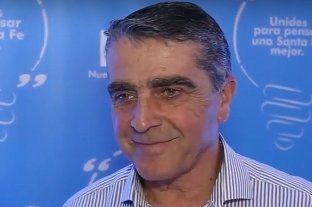 El Plan Abre paso a las disputas del justicialismo Senado: ya es pública la interna en el bloque PJ - Armando Traferri, jefe del peronismo en el Senado santafesino, impulsó una ley que separó aguas en ese sector. Senado: ya es pública la interna en el bloque PJ - Armando Traferri, jefe del peronismo en el Senado santafesino, impulsó una ley que separó aguas en ese sector.