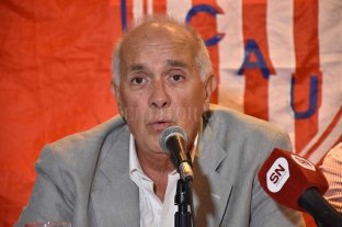 La nueva agrupación en el Mundo Unión "Tate Campeón": no hay más lugar para la cena - Histórico tatengue. El Dr. Marcelo Martín, luego de un gran recorrido en la AFA y Superliga donde logró distinciones a nivel personal por su trabajo en pos de Unión, será el referente de la nueva agrupación "Tate Campeón" que se lanzará el viernes 15 de noviembre en Santa Fe. "La cantidad de socios que adhieren desbordó la idea inicial del lugar para la cena de lanzamiento", confiaron a El Litoral. "Tate Campeón": no hay más lugar para la cena - Histórico tatengue. El Dr. Marcelo Martín, luego de un gran recorrido en la AFA y Superliga donde logró distinciones a nivel personal por su trabajo en pos de Unión, será el referente de la nueva agrupación "Tate Campeón" que se lanzará el viernes 15 de noviembre en Santa Fe. "La cantidad de socios que adhieren desbordó la idea inicial del lugar para la cena de lanzamiento", confiaron a El Litoral.
