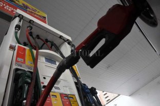 Golpe al bolsillo Así quedó la tabla de precios de las naftas en Santa Fe - Así quedó la tabla de precios de las naftas en Santa Fe -